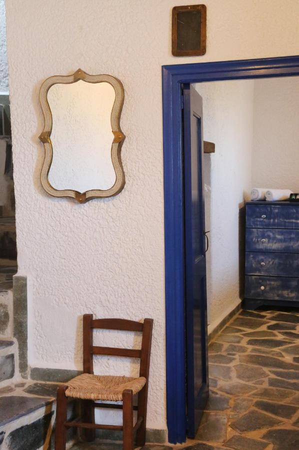 Le Petit Chateau Ano Syros Exteriör bild