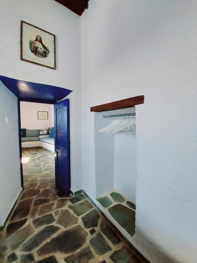 Le Petit Chateau Ano Syros Exteriör bild