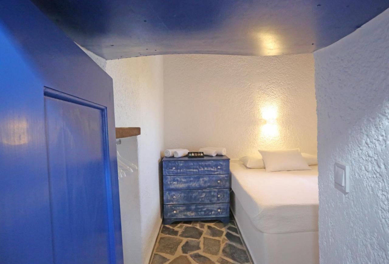 Le Petit Chateau Ano Syros Exteriör bild